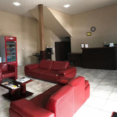 Ipe Hotel Dourados Zewnętrze zdjęcie